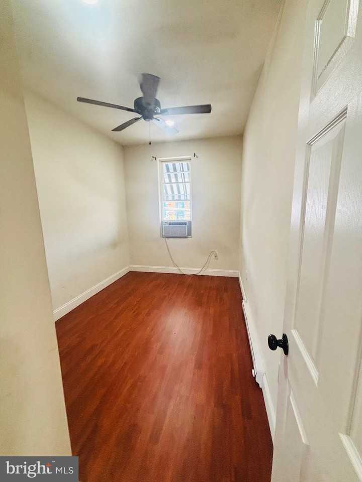 2841 N 5th St #2ndFL - Photo 6 of 9