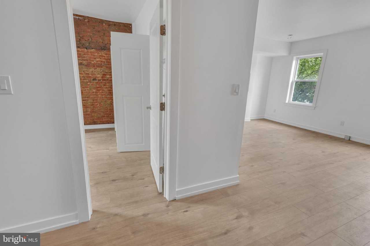2313 Frankford Ave #B - Photo 6 of 18