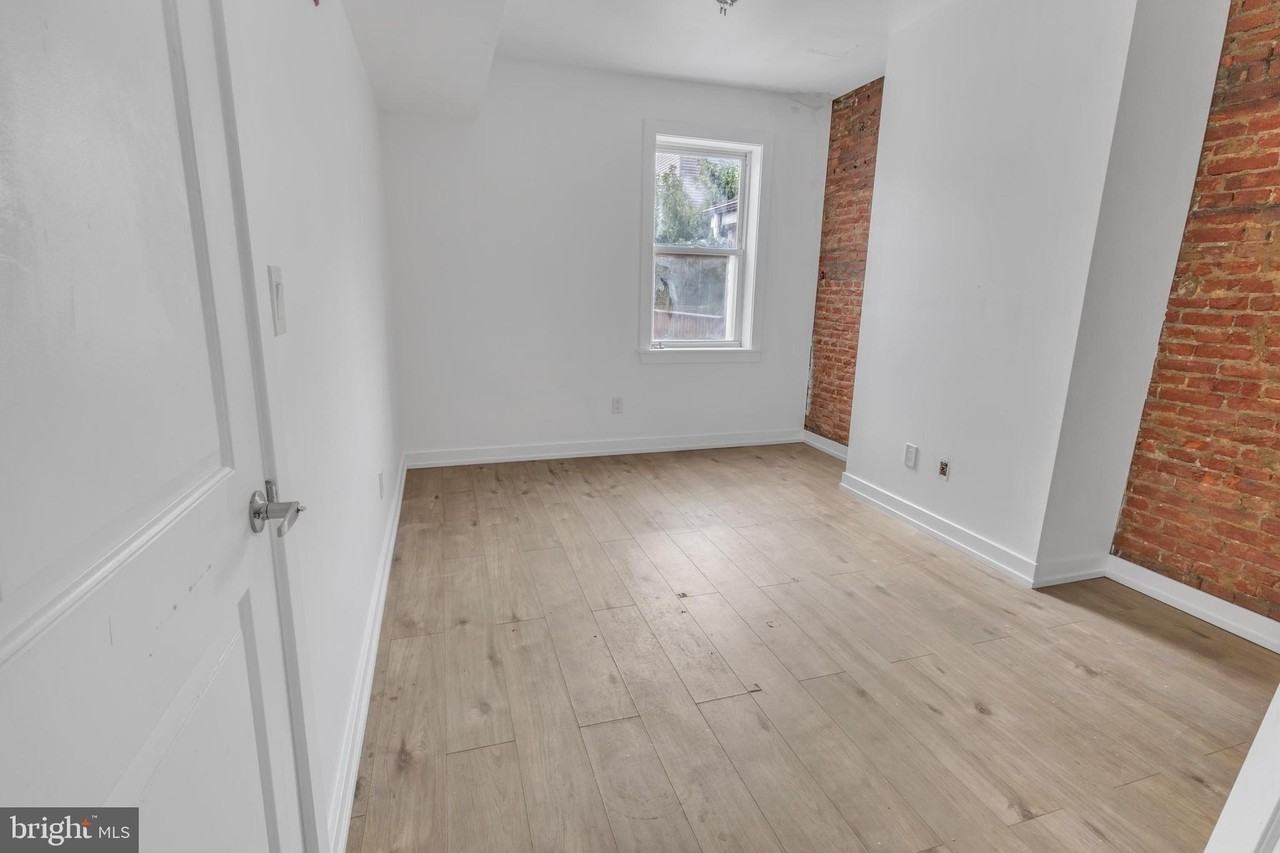 2313 Frankford Ave #B - Photo 7 of 18