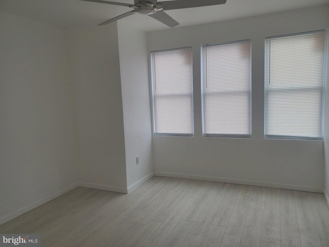 6040 Ogontz Ave - Photo 2 of 12