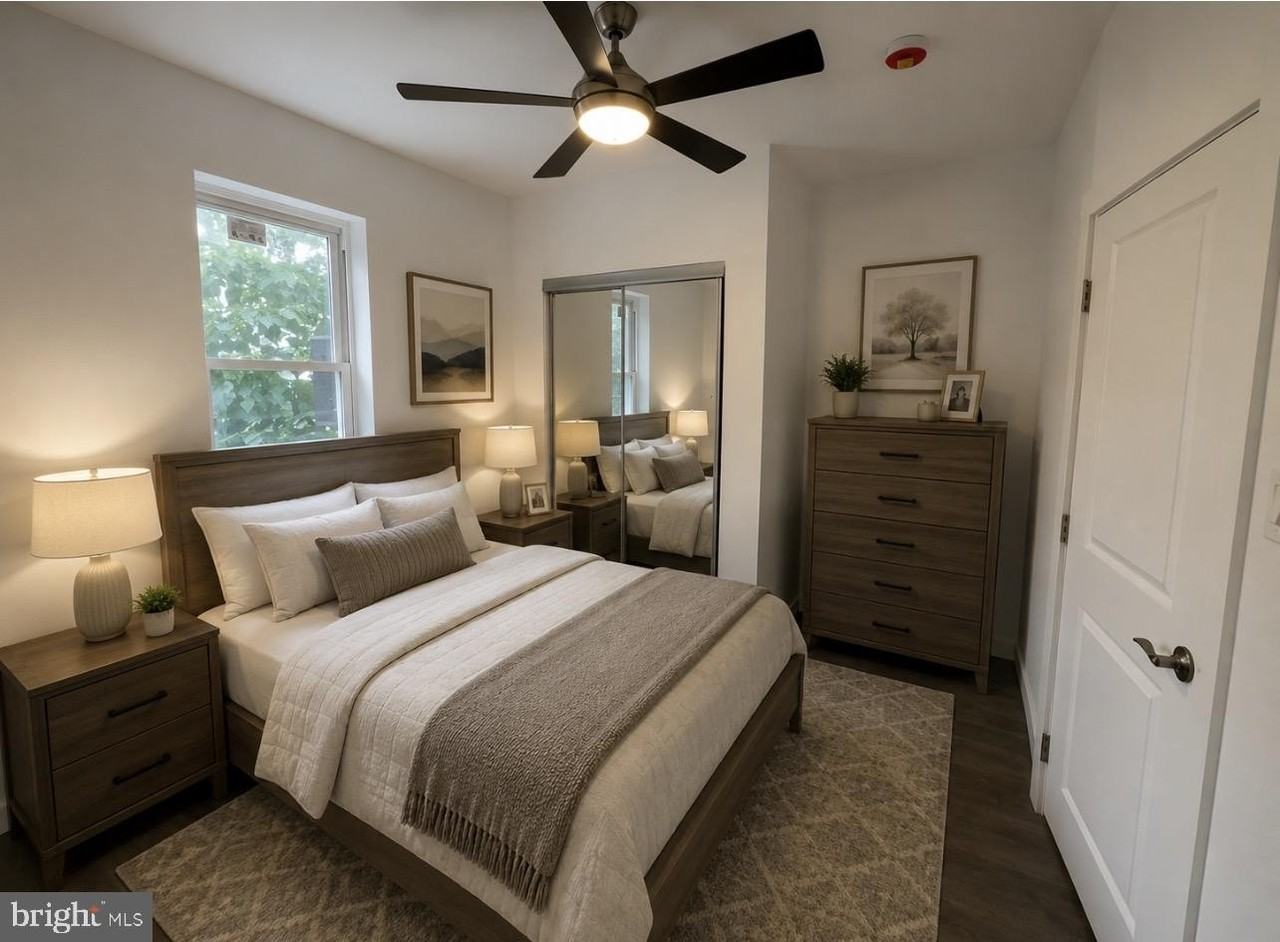 625 E Thayer St - Photo 3 of 9