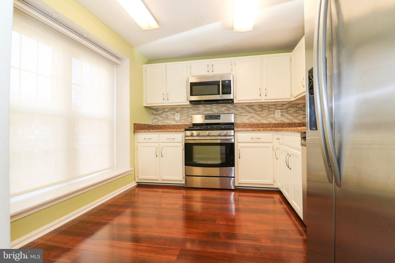 5933 Grisby House Ct - Photo 4 of 23