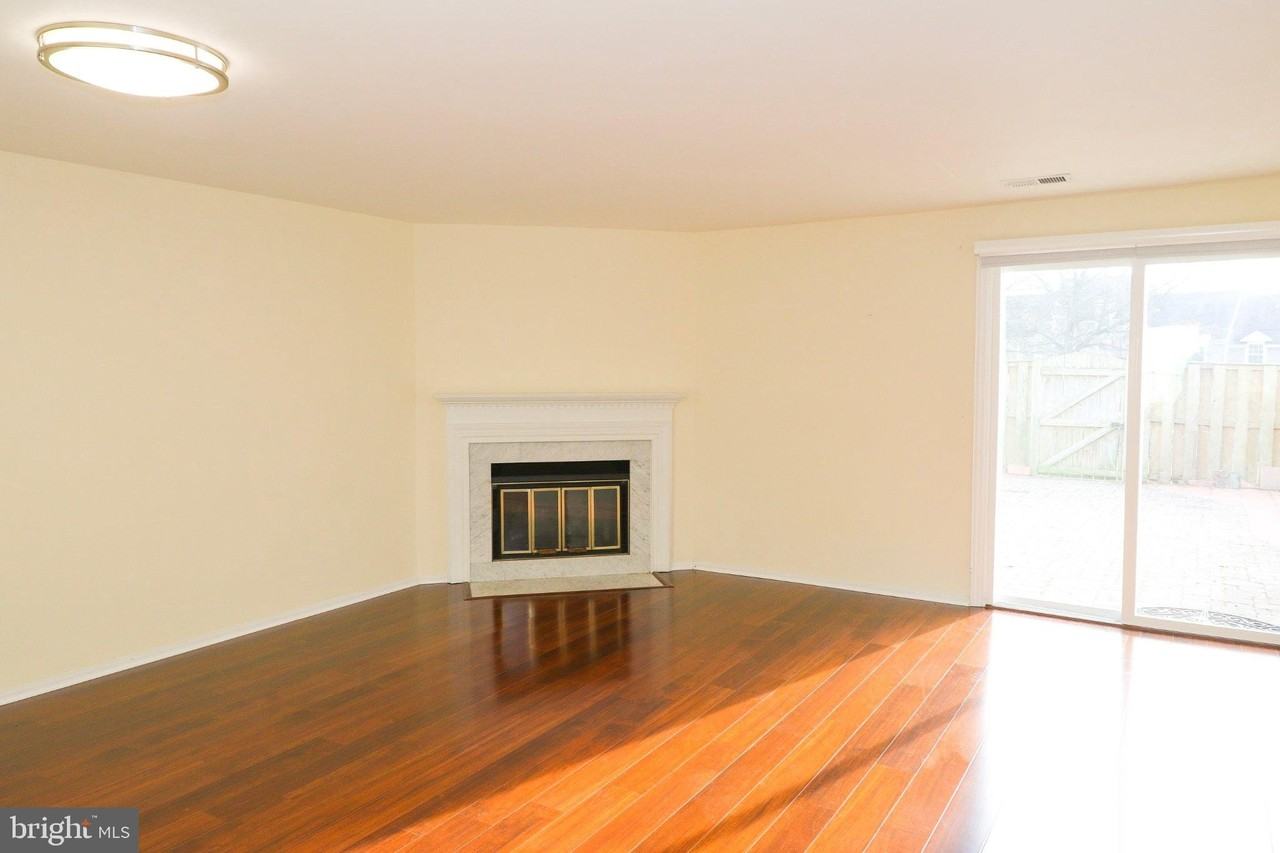 5933 Grisby House Ct - Photo 5 of 23