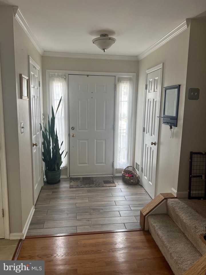7435 Digby Grn - Photo 3 of 24
