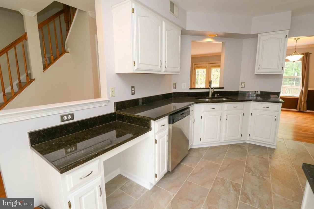 7435 Digby Grn - Photo 5 of 24