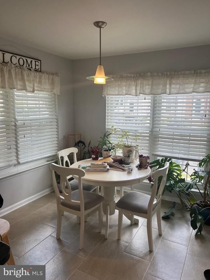 7435 Digby Grn - Photo 6 of 24