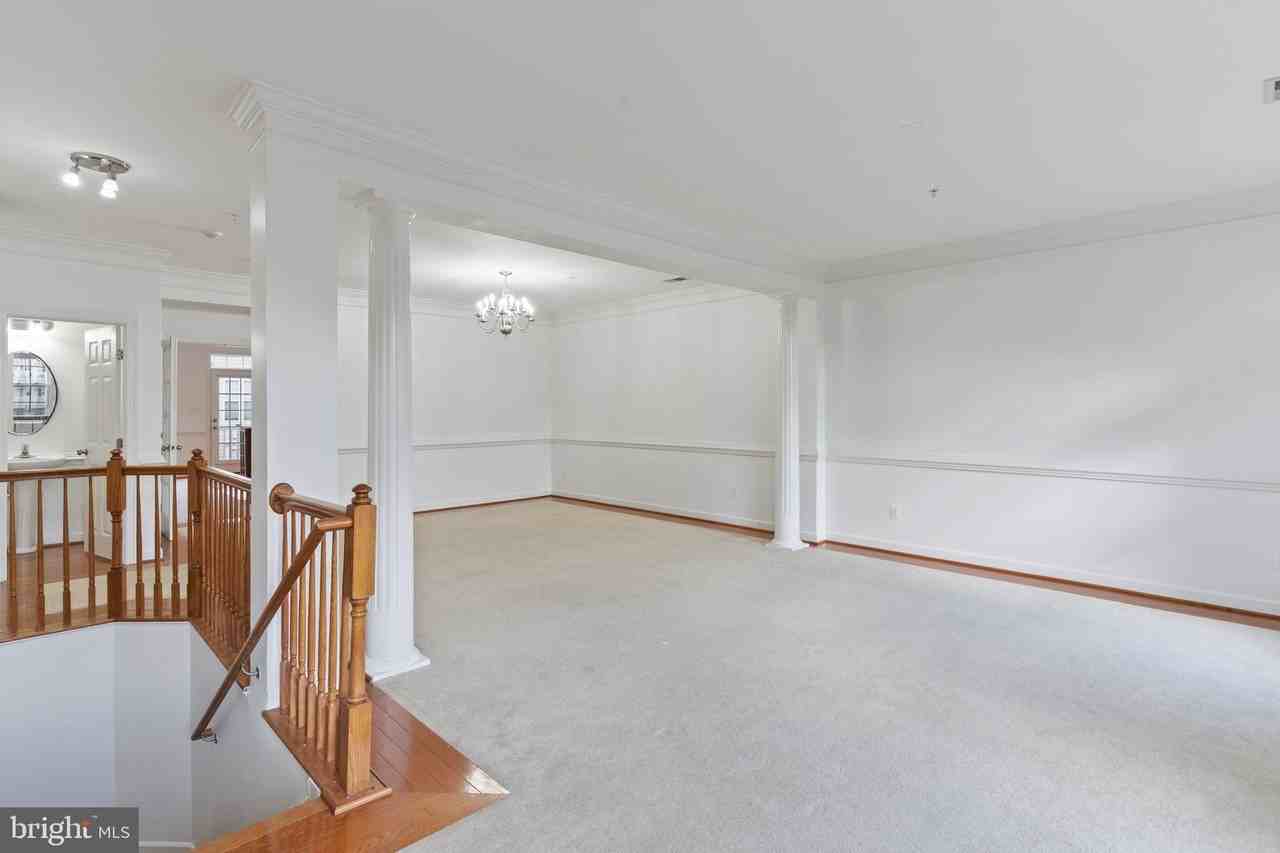 5675 Harrington Falls Ln #T - Photo 3 of 47