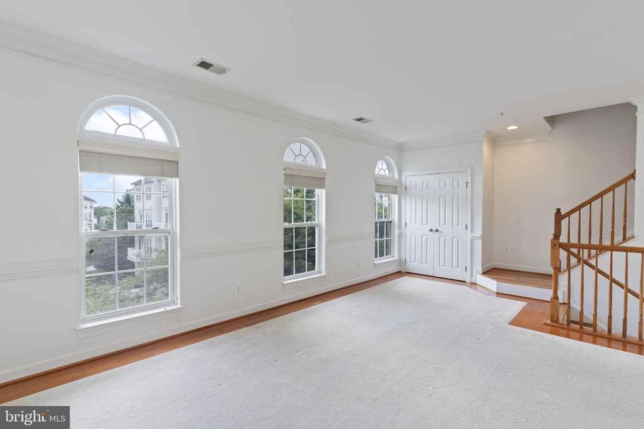 5675 Harrington Falls Ln #T - Photo 4 of 47