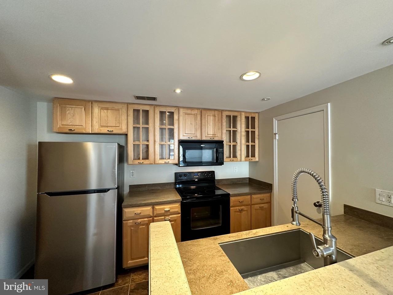 4311 Pembrook Village Dr #9 - Photo 3 of 21