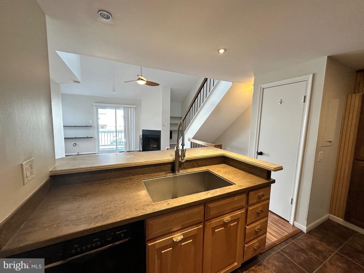 4311 Pembrook Village Dr #9 - Photo 5 of 21