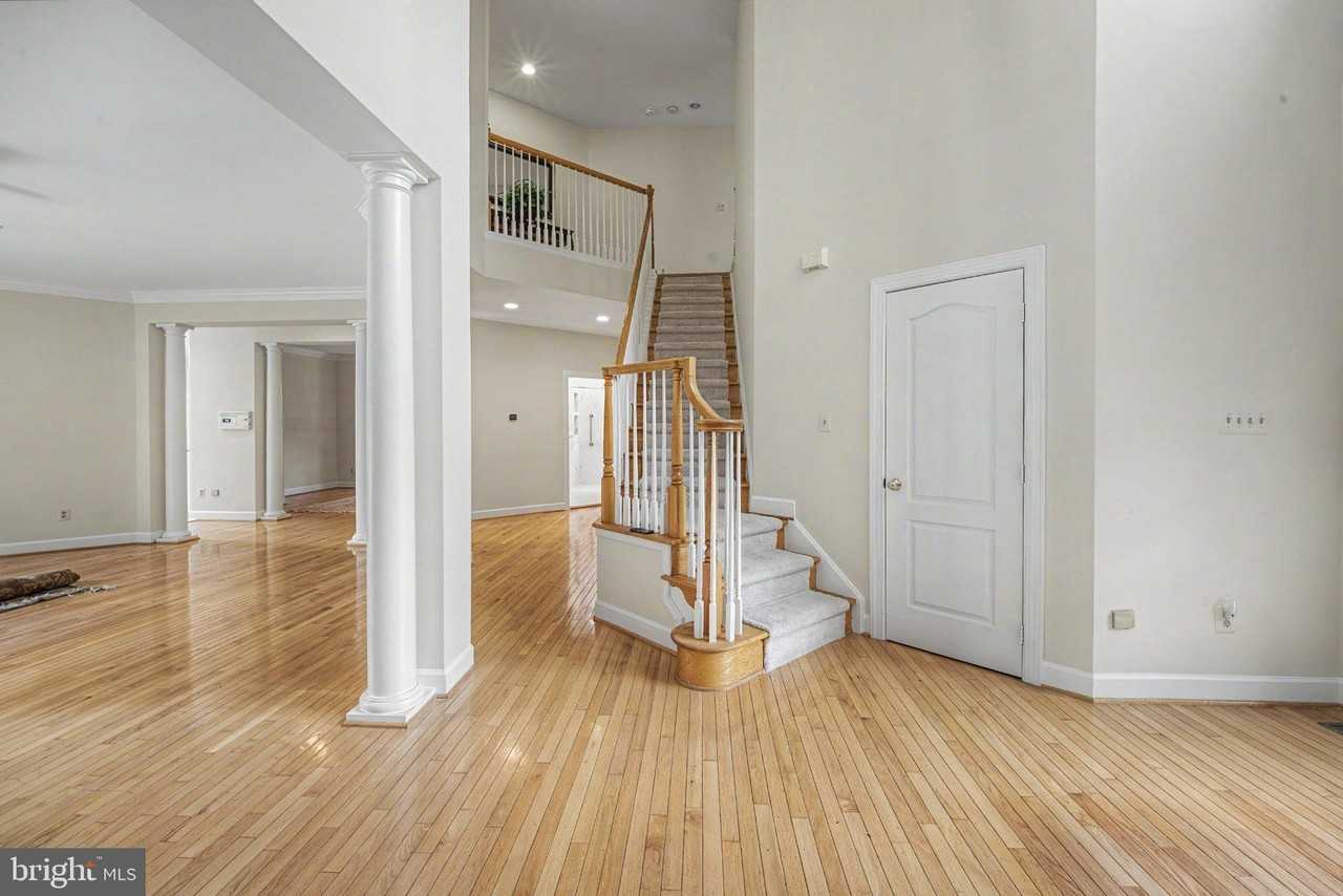 1492 Broadstone Pl - Photo 3 of 39