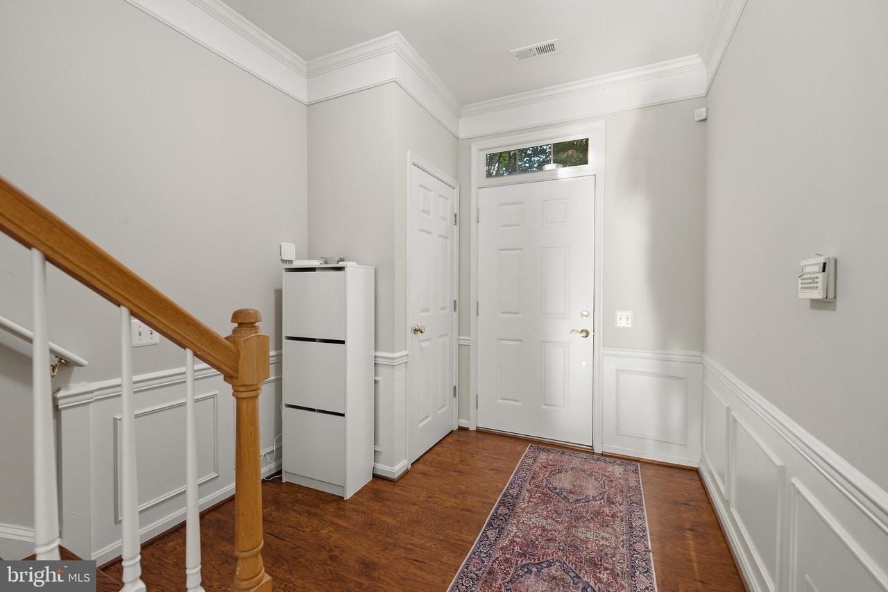 1122 Cypress Tree Pl - Photo 5 of 27