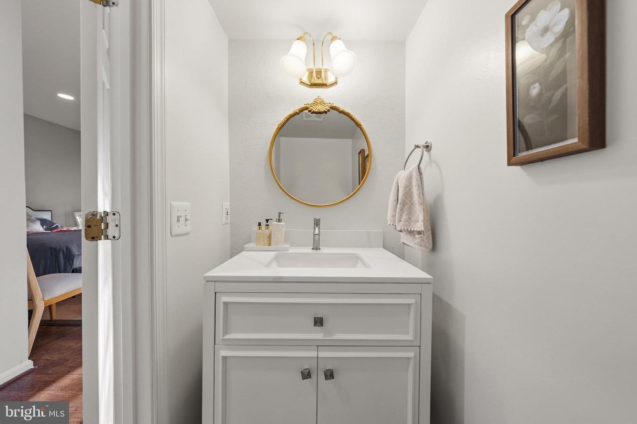 1122 Cypress Tree Pl - Photo 6 of 27