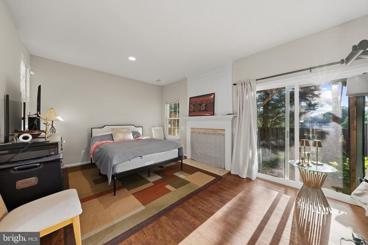 1122 Cypress Tree Pl - Photo 7 of 27
