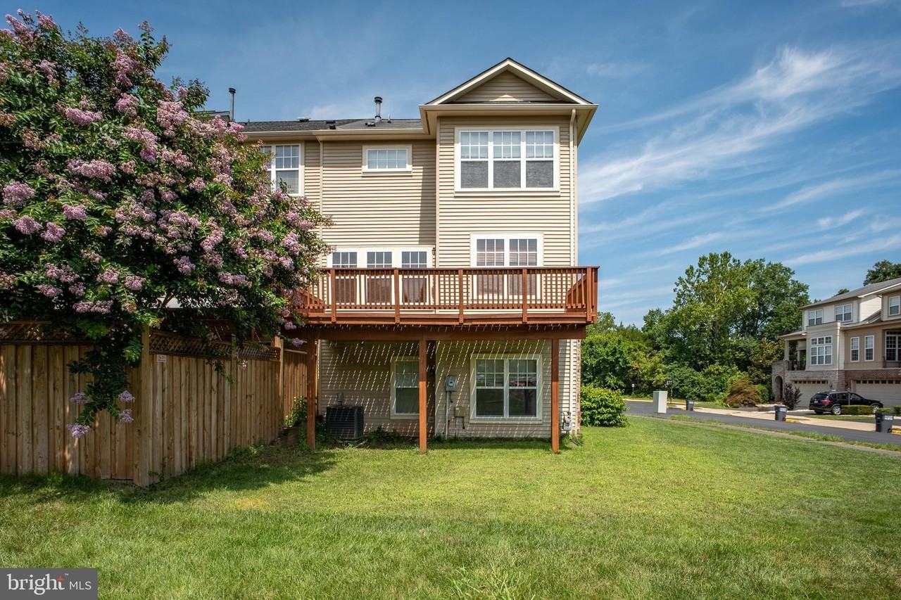 43229 Broxton Ter - Photo 4 of 39