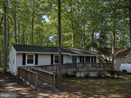 featured image of 1238 Lakeview Pkwy