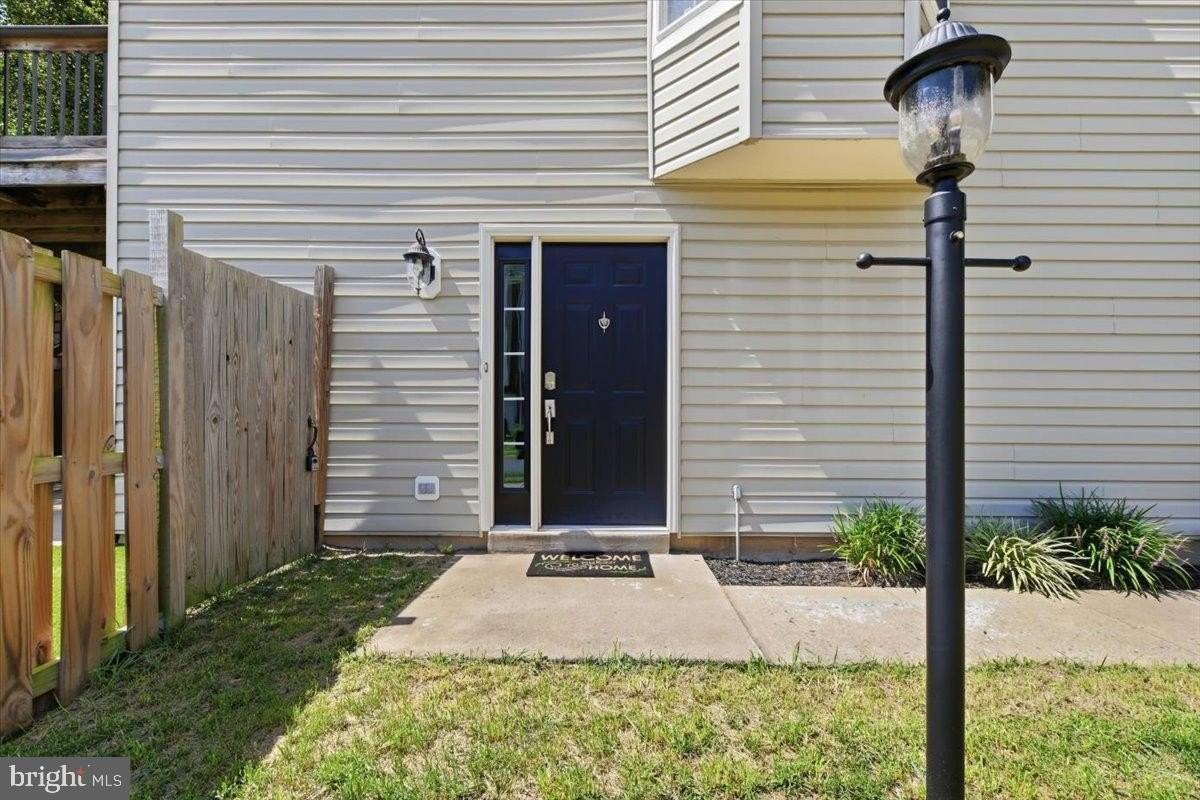 8928 Brewer Creek Pl - Photo 5 of 39
