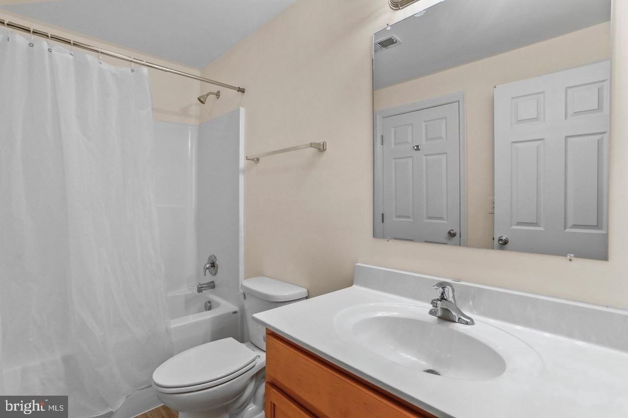 1125 Ewell St - Photo 3 of 15