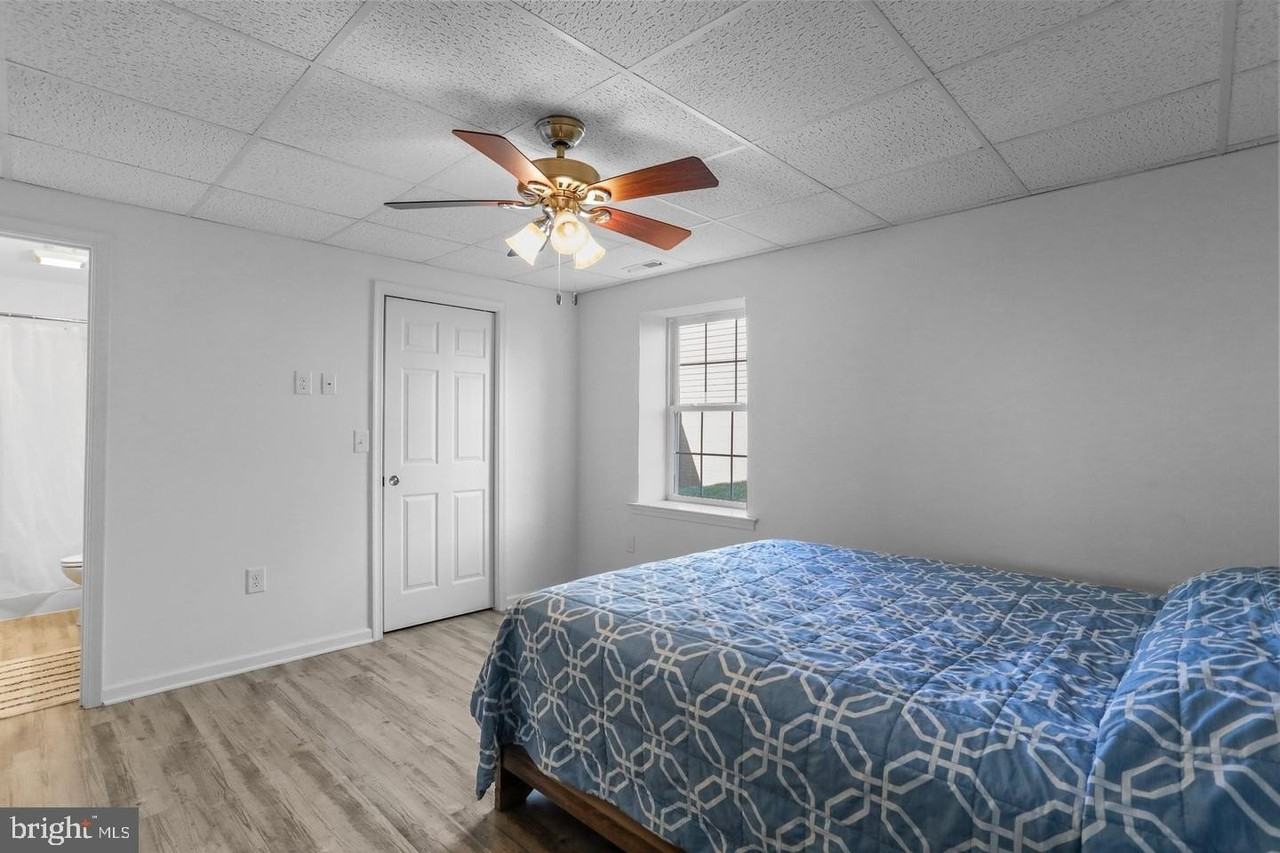 1125 Ewell St - Photo 4 of 15