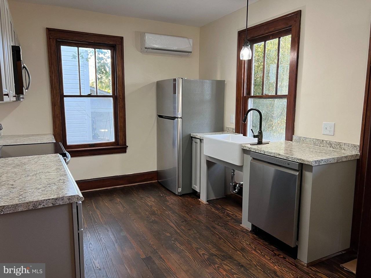 120 E 2nd Ave - Photo 2 of 9