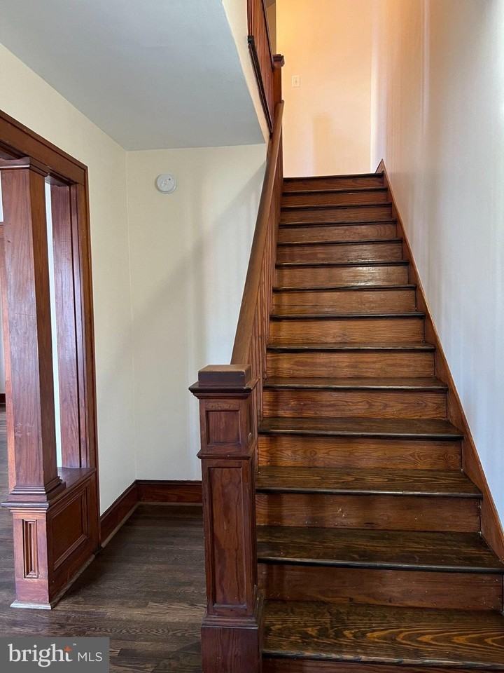 120 E 2nd Ave - Photo 3 of 9