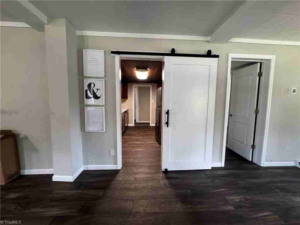 3912 Martin Ave - Photo 5 of 35