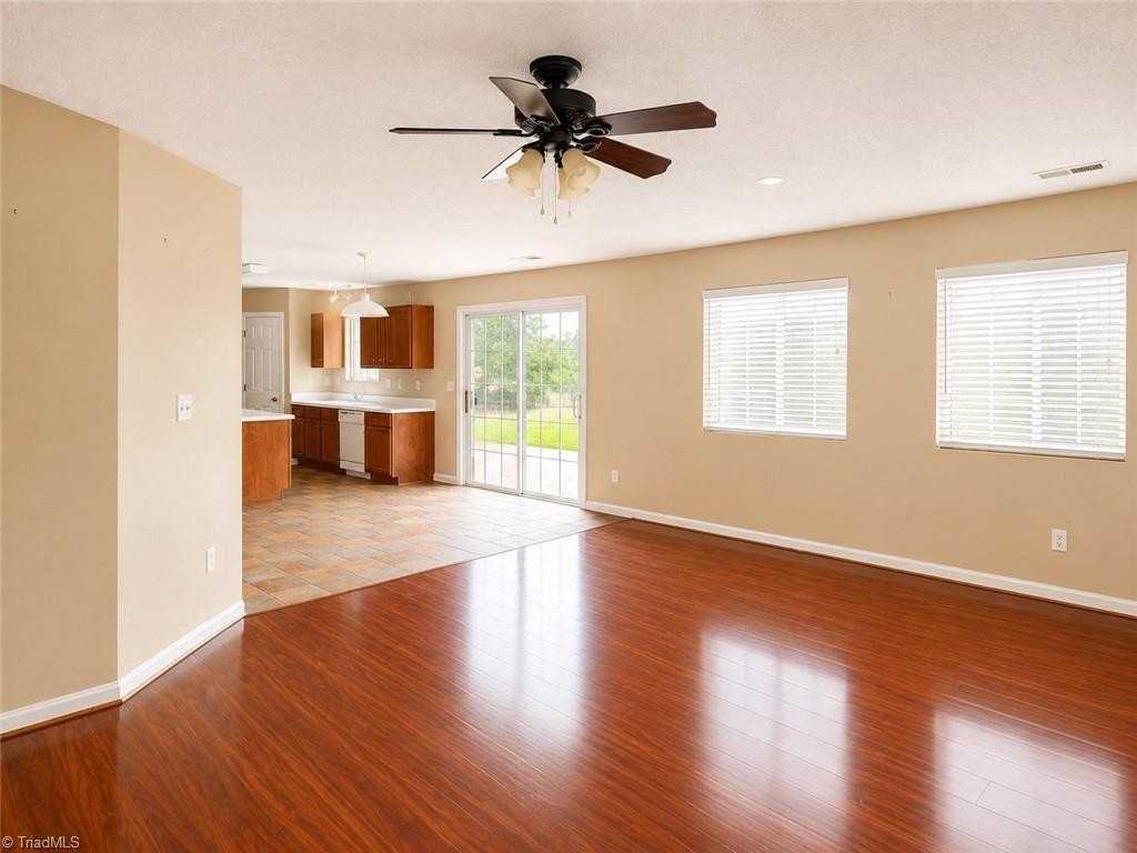 2610 Chatfield Dr - Photo 7 of 45