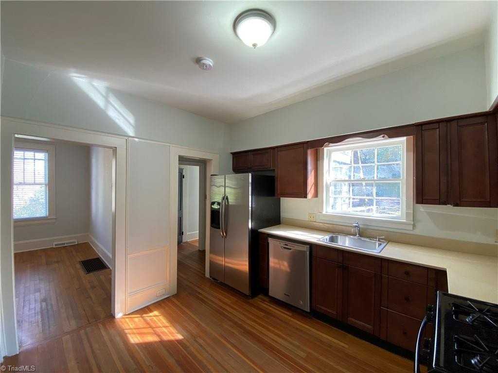 1912 Elizabeth Ave - Photo 7 of 28