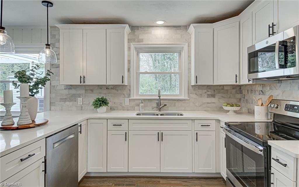 1145 Twin Oak Dr - Photo 3 of 25