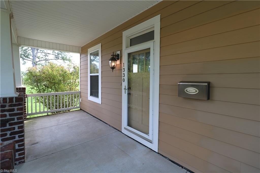 1330 Mint St - Photo 2 of 16