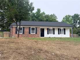 705 Lakecrest Ave - Photo 1 of 1