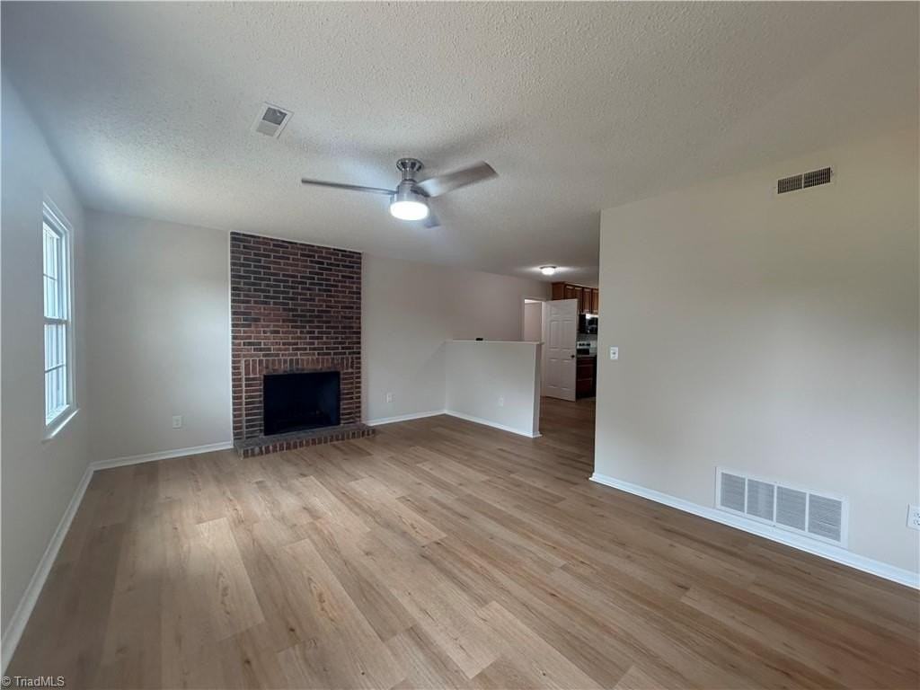 705 Lakecrest Ave - Photo 6 of 44