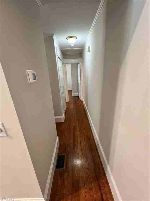 1107 W End Blvd - Photo 5 of 9