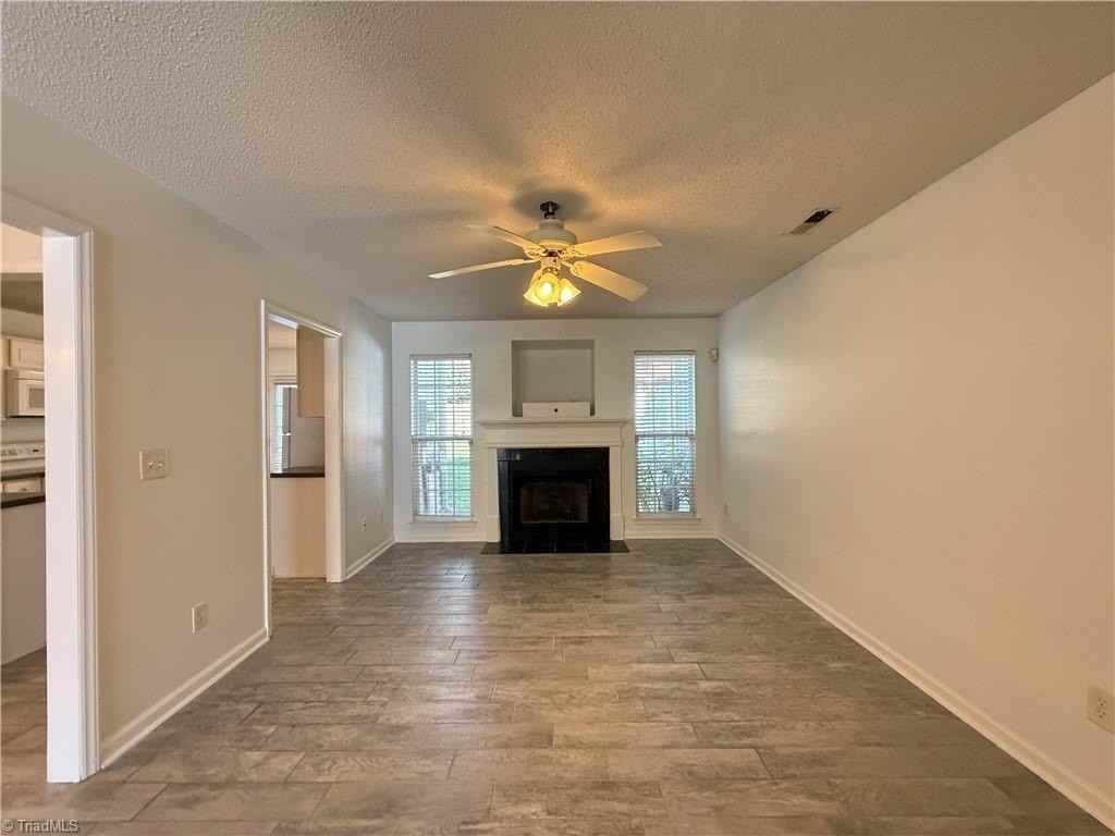 1148 Academic Dr - Photo 5 of 20