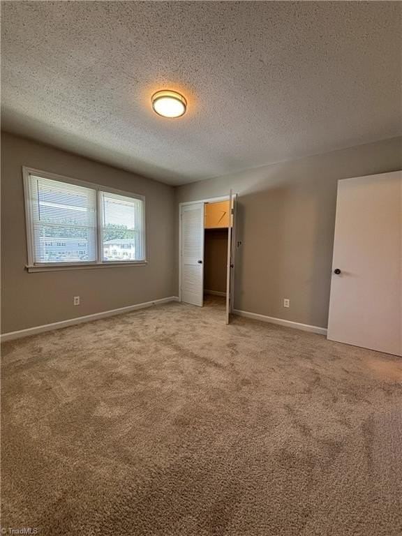 504 S Cherry St - Photo 3 of 6