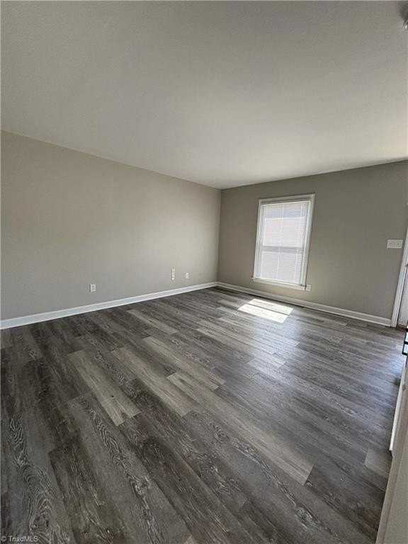 552 S Cherry St - Photo 2 of 12