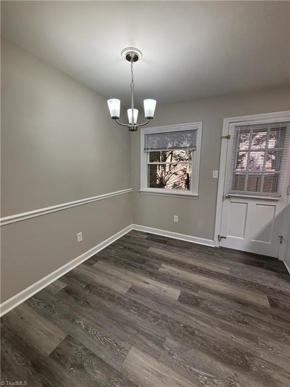 552 S Cherry St - Photo 4 of 12