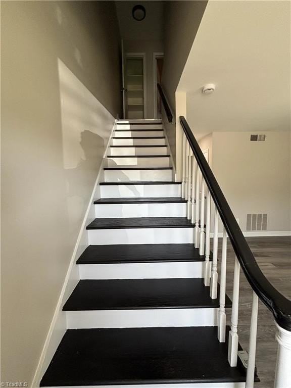 552 S Cherry St - Photo 7 of 12