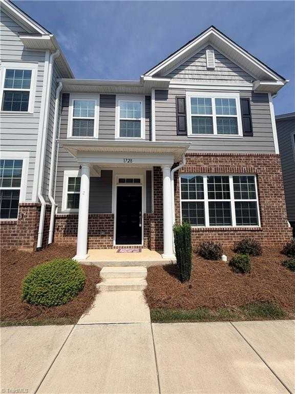 1728 Westfall St - Photo 2 of 45
