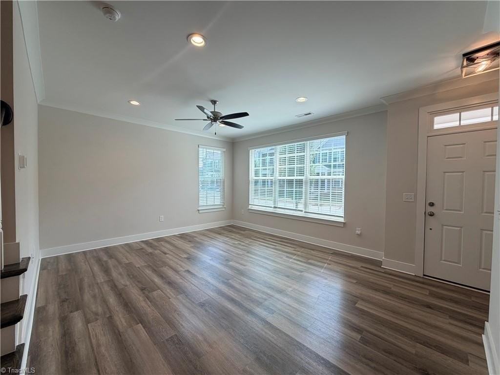 1728 Westfall St - Photo 4 of 45