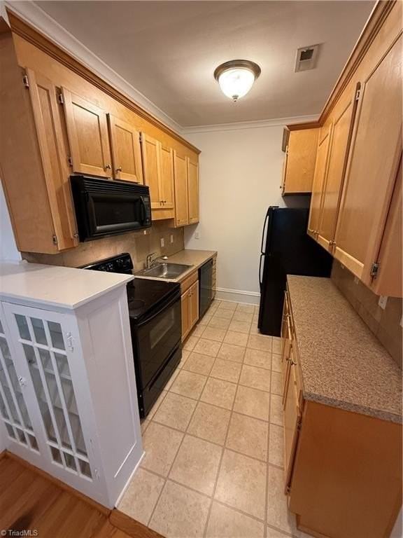 1714 Lynwood Ave #8 - Photo 6 of 9