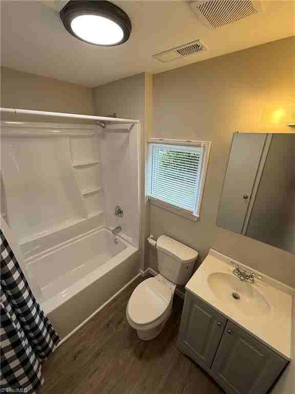 4008 Leo St - Photo 6 of 11