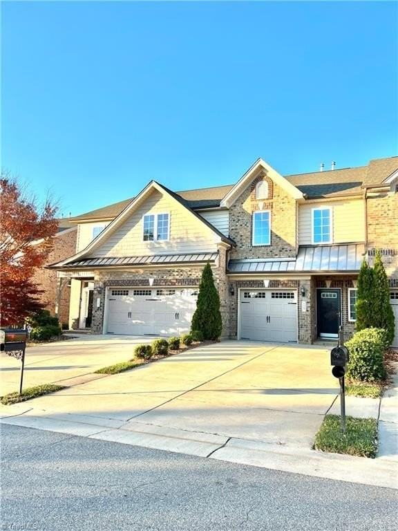 723 Piedmont Crossing Dr - Photo 3 of 29