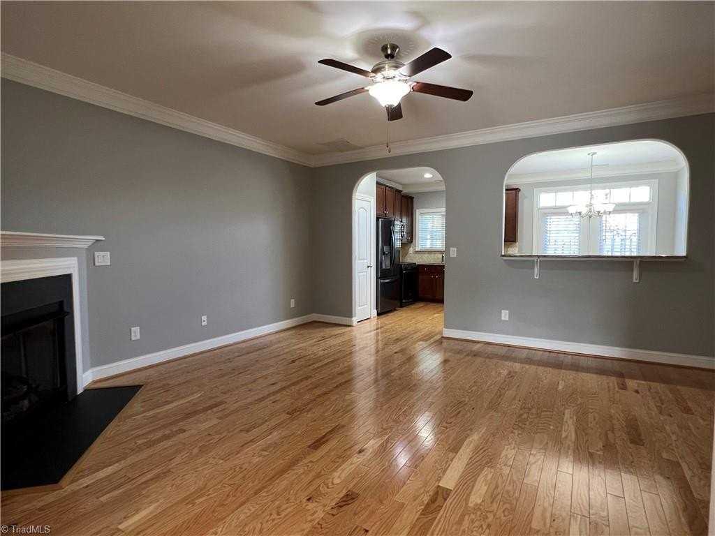 723 Piedmont Crossing Dr - Photo 6 of 29