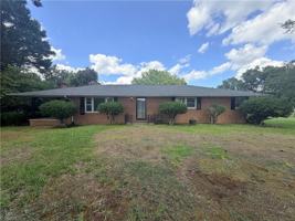 featured image of 1908 Cardinal Crest Rd