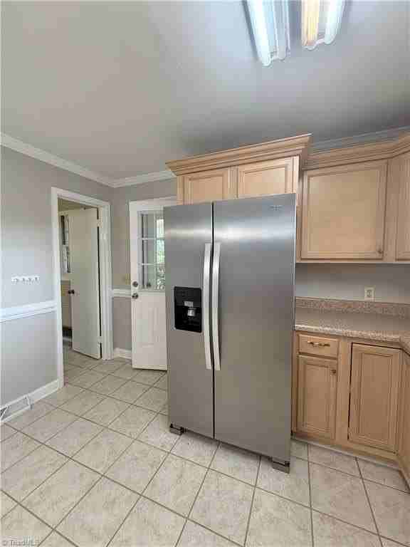 1908 Cardinal Crest Rd - Photo 5 of 32