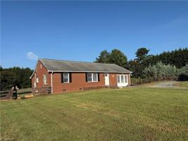 featured image of 1747 Piney Grove Rd