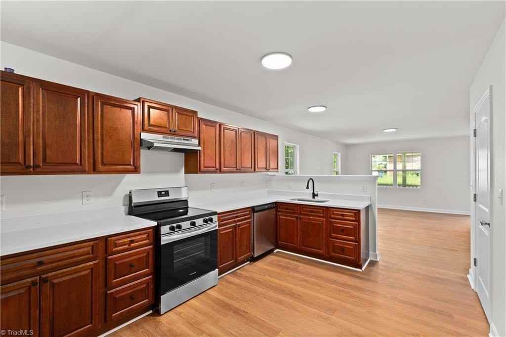 2816 Ansonia St - Photo 5 of 15