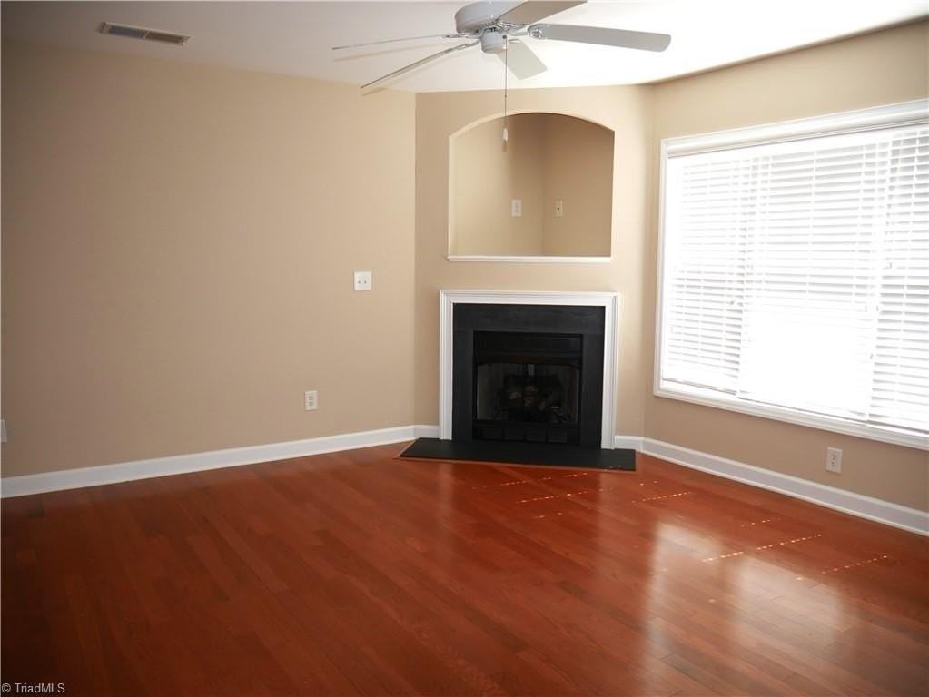 4762 Tatton Park Cir #1B - Photo 2 of 11