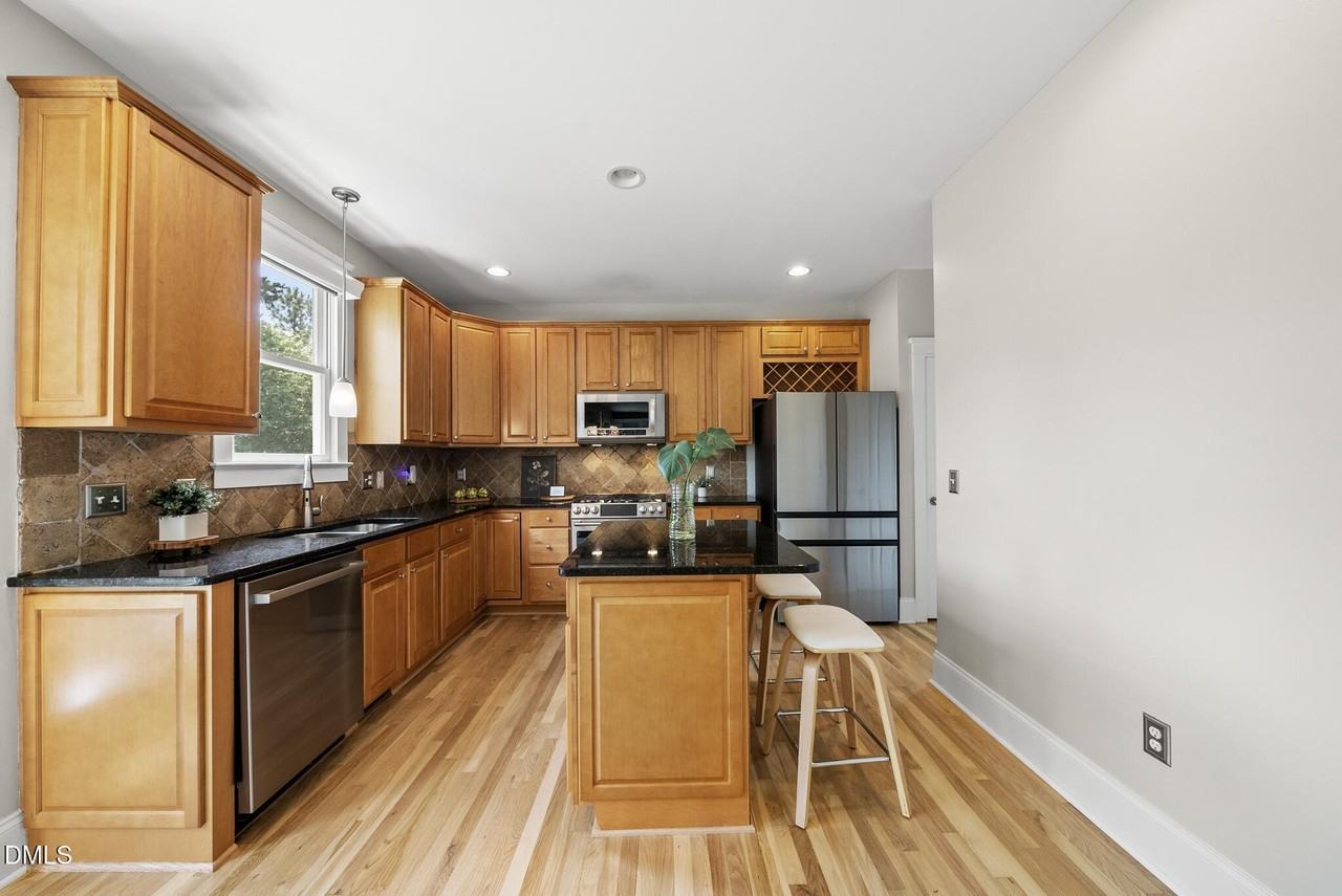 5609 Cary Glen Blvd - Photo 7 of 50